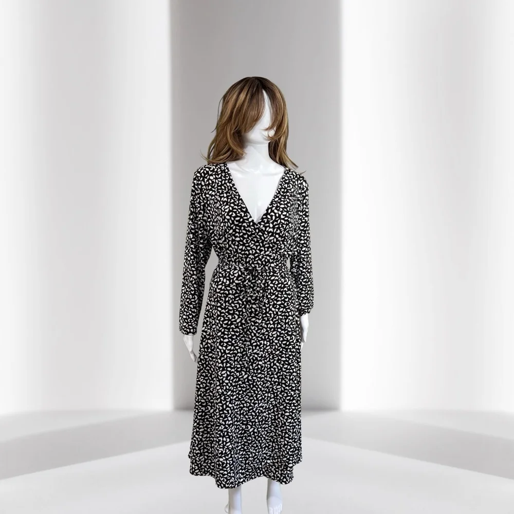 Printer Midi Wrap Dress Size L Black and White